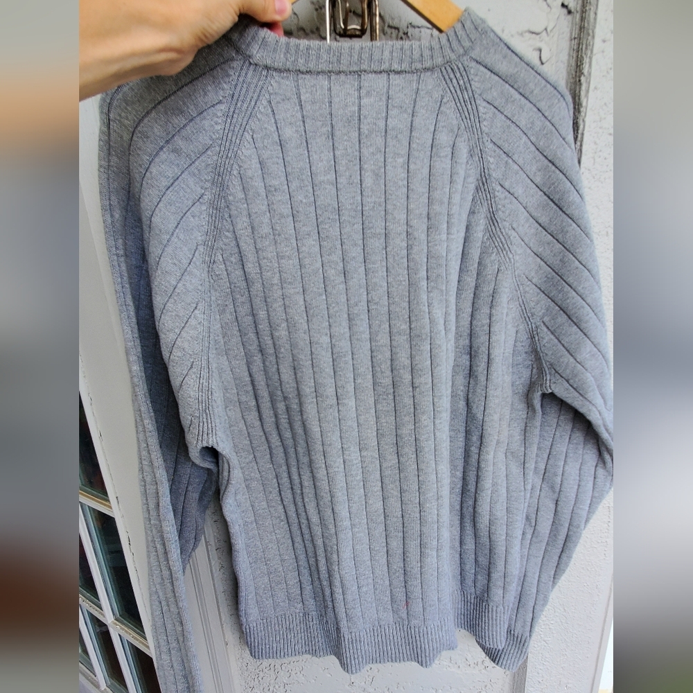 100% Cotton J. Crew Gray Crewneck Sweater with Ribbed Knit Design L - Picture 3 of 5